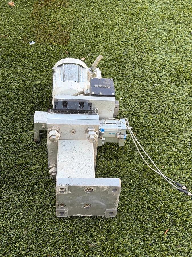 Used SEW-Eurodrive W20 DR63L6/TH 0.18Kw @ 870 Rpm Right-Angle Gearmotor