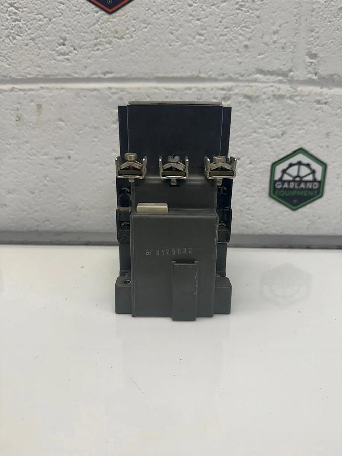 Used Siemens 3TB46 17-0B Contactor