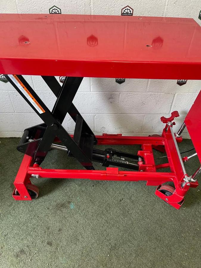 Used Dayton 6W804J Hydraulic Elevating Cart, 2000 lbs Capacity, with Manual