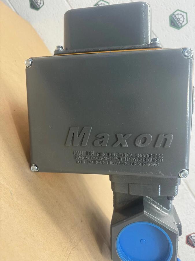 Used Maxon 300SMA11-AA11-BB22A0 Threaded Gas Safety Shutoff, 115 V, 1.7 A