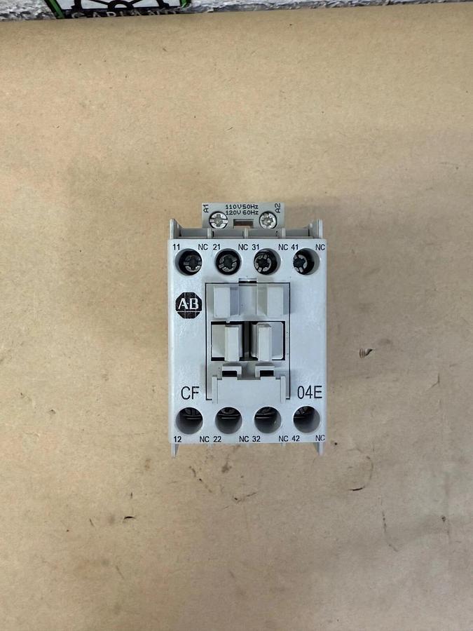 Used Allen Bradley 700-CF040 Control Relay, Series A, 50/60 Hz, 110/120V