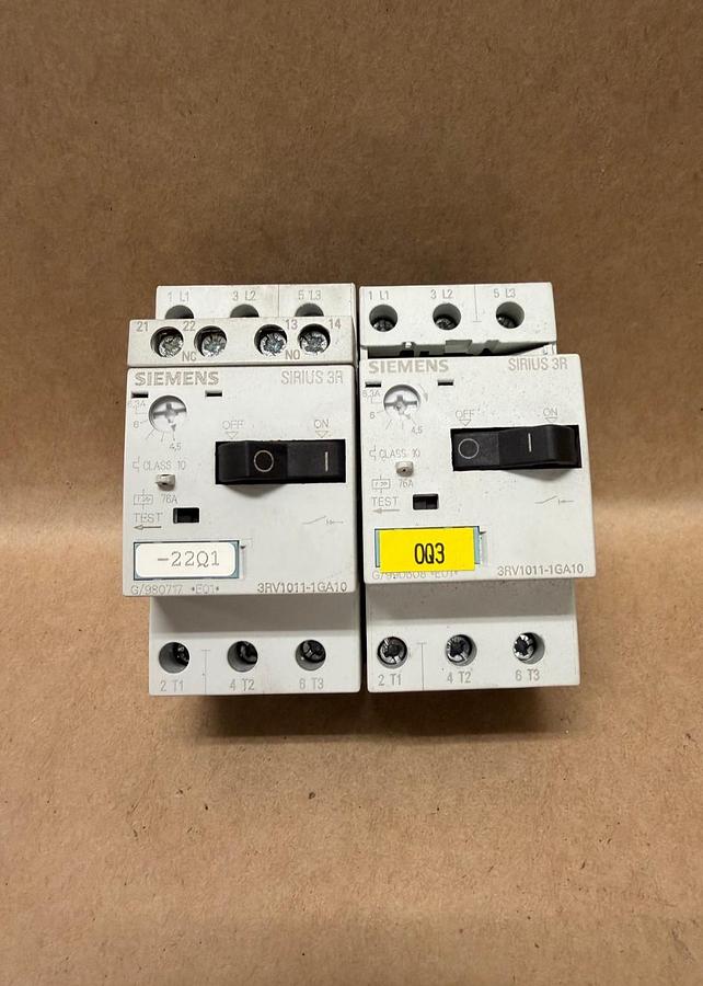Used Siemens 3RV1011-1GA10 Circuit Breaker - Lot of 2