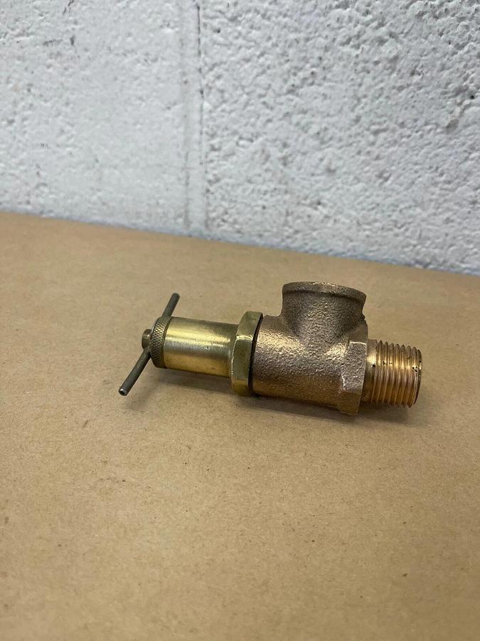 Used Apollo 16-501 1/2” Bypass/Liquid Relief Valve 1/2” Male x 1/2” Female 0-250 PSI