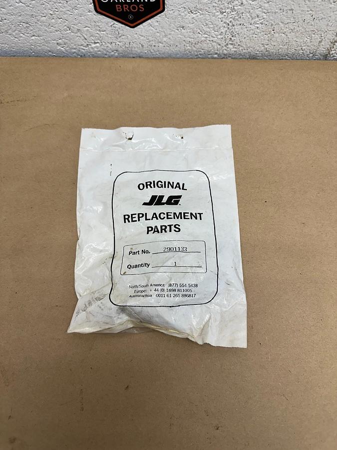 Used JLG 2901133 Seal Kit *FACTORY SEALED*