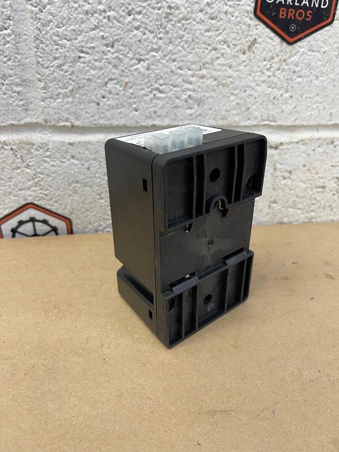 Used Weidmüller 6720005422 Open Industrial Control Panel, 15A, 125V, 50/60 Hz