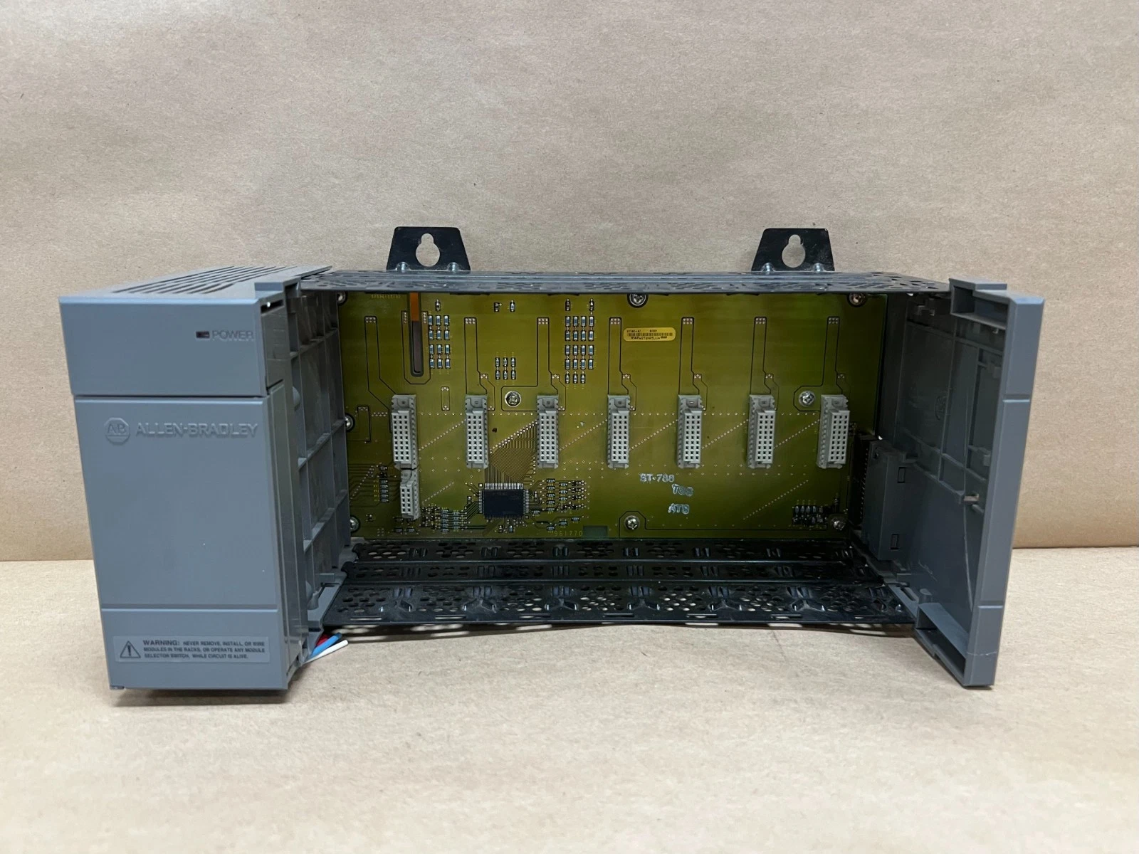 Used Allen Bradley 1746-P1 SLC 500, 7 Slot Power Supply (Broken End Cap) Chassis