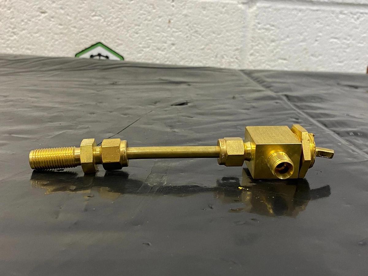 Used Swagelok B-43XS4 3 Way Ball Valve Brass
