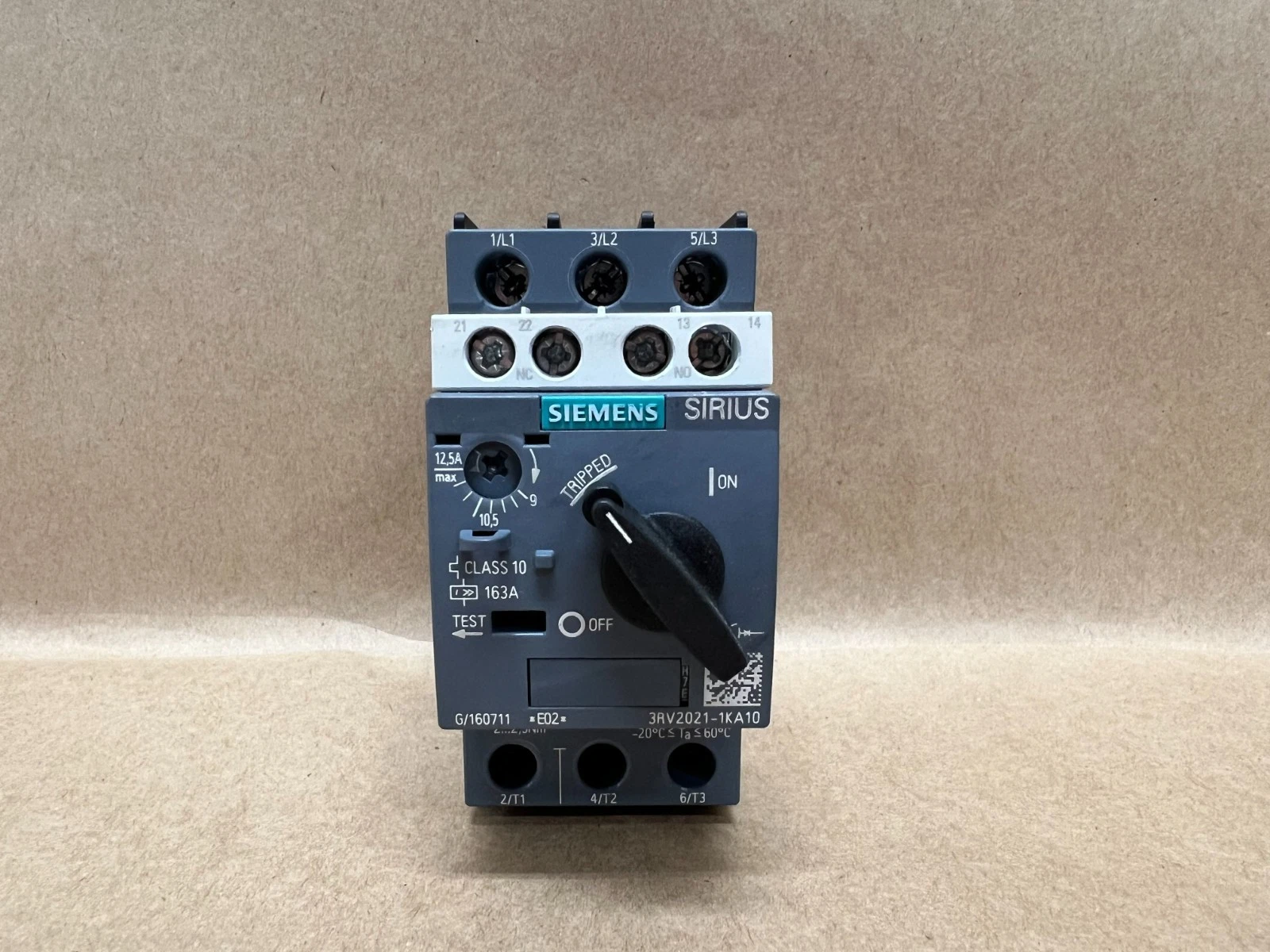 Used Siemens 3RV2021-1KA10 SIRIUS Circuit Breaker, Class 10