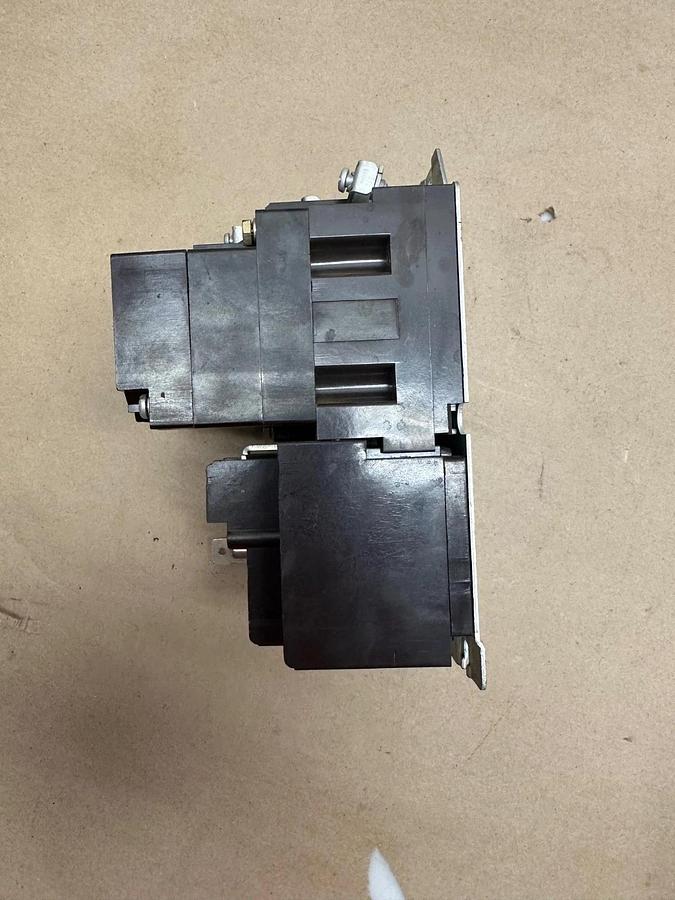 Used Cutler-Hammer A10CN0 NEMA Size 1 Starter