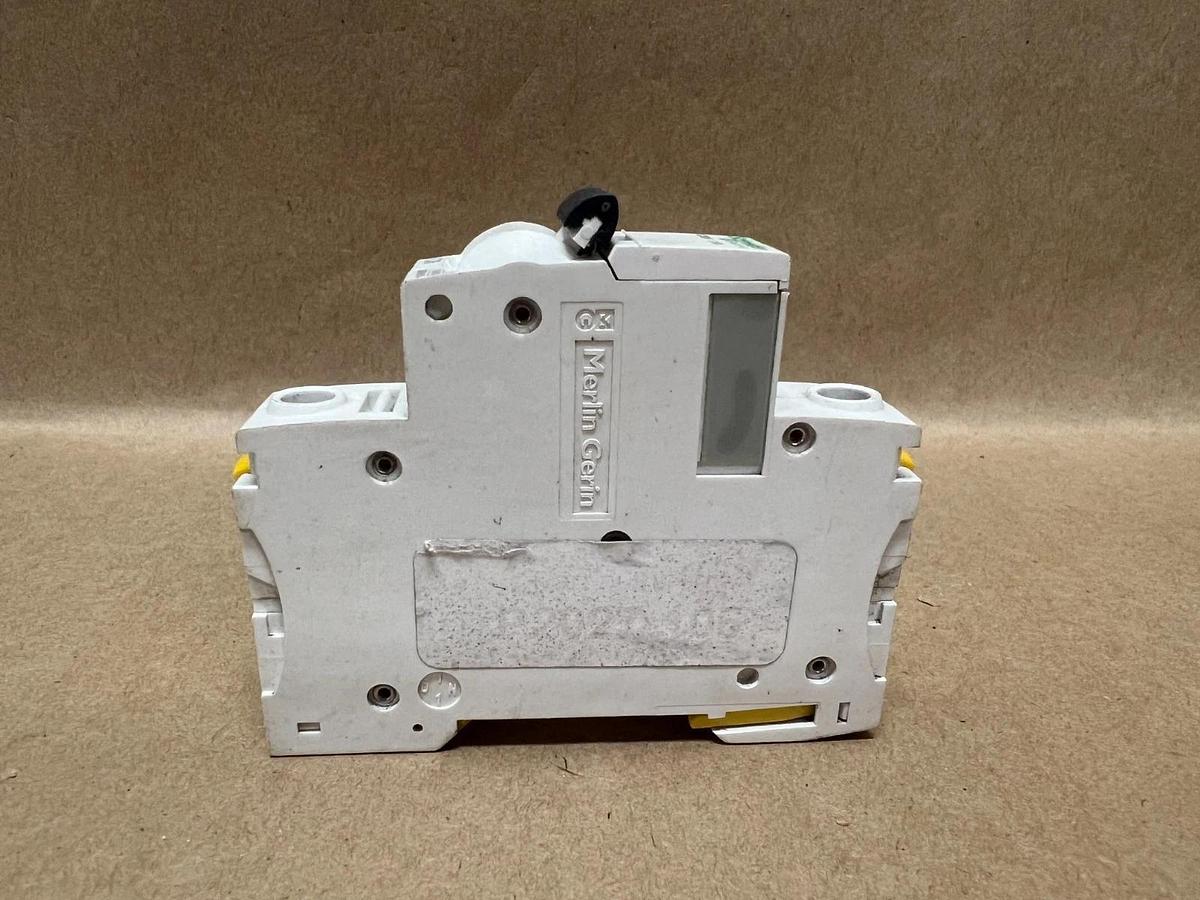 Used Schneider Electric iC60N C6, 230/400V, Circuit Breaker