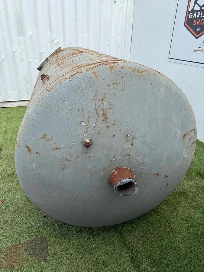 Used Pressure Tank 118”x40”x40” Tank, 530 Gallons