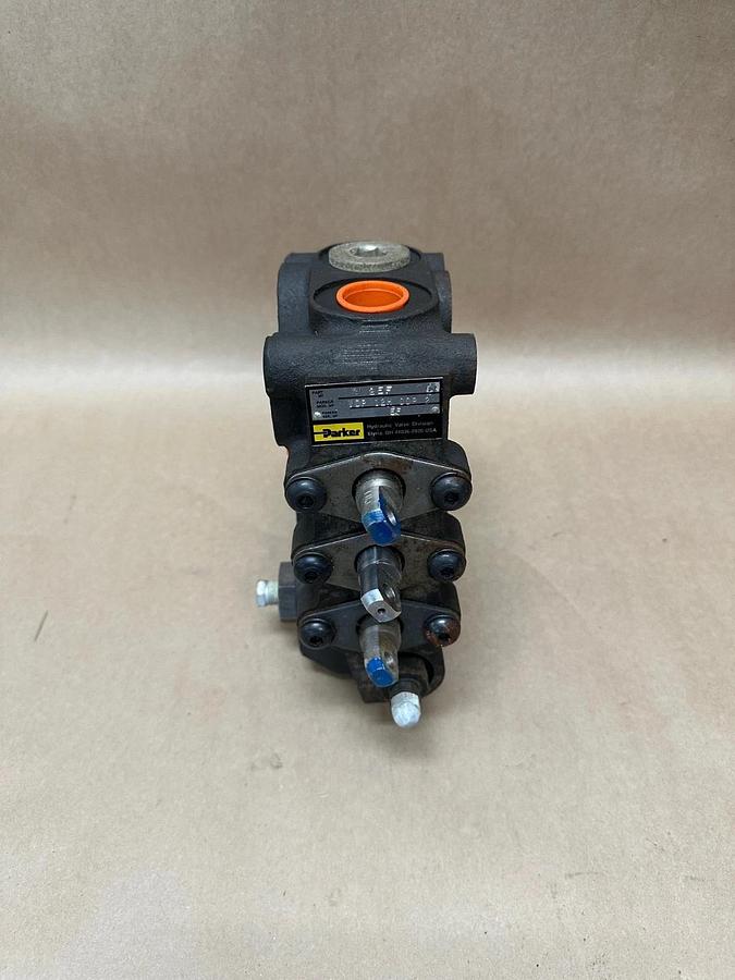 Used Parker VDP12 Hydraulic Valve *NEW*