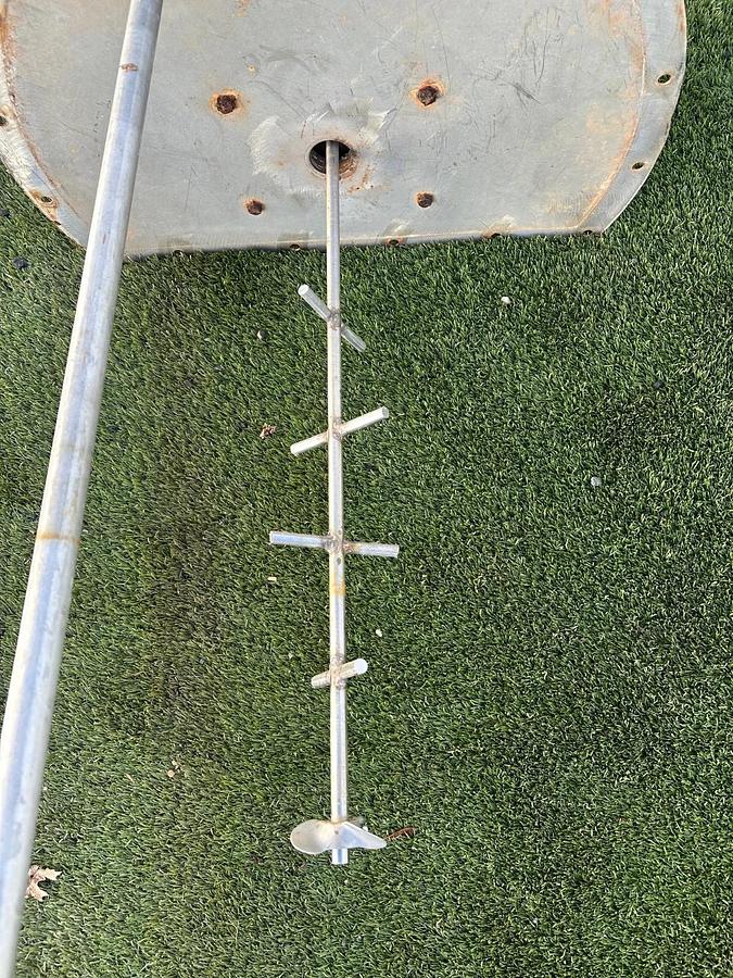 Used Stainless Steel Mixing Tank, 106 Gallon, w/ Leeson 1/3Hp @ 1725Rpm, 1 Ph, 115V