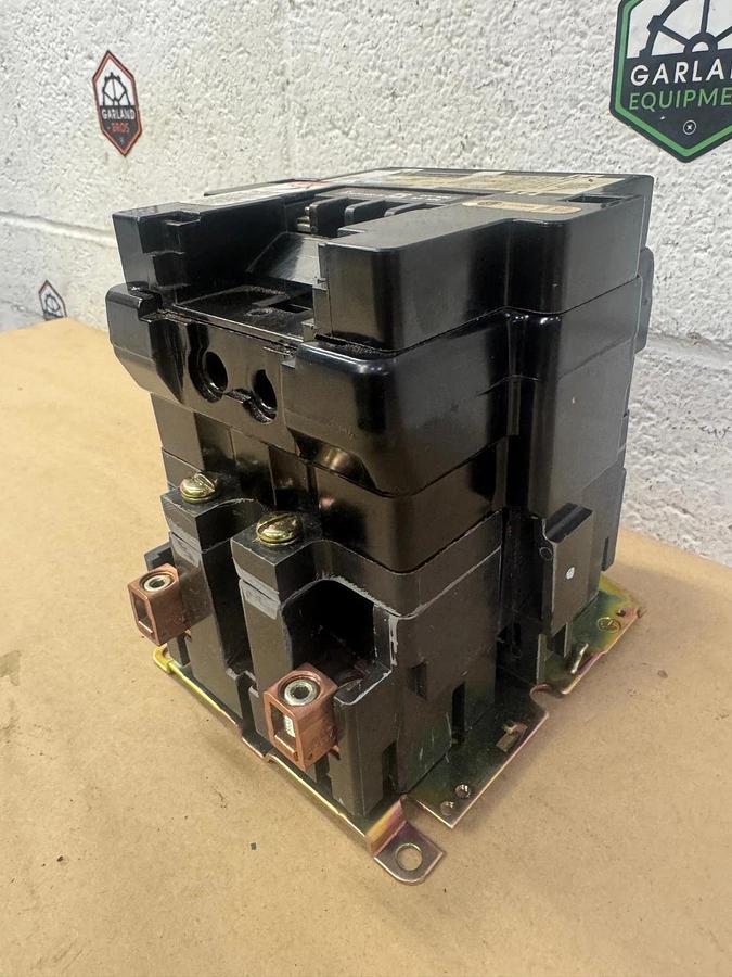 Used Square D 8910 DPA122 Definite Purpose Contactor, 600VAC, 120 FLA