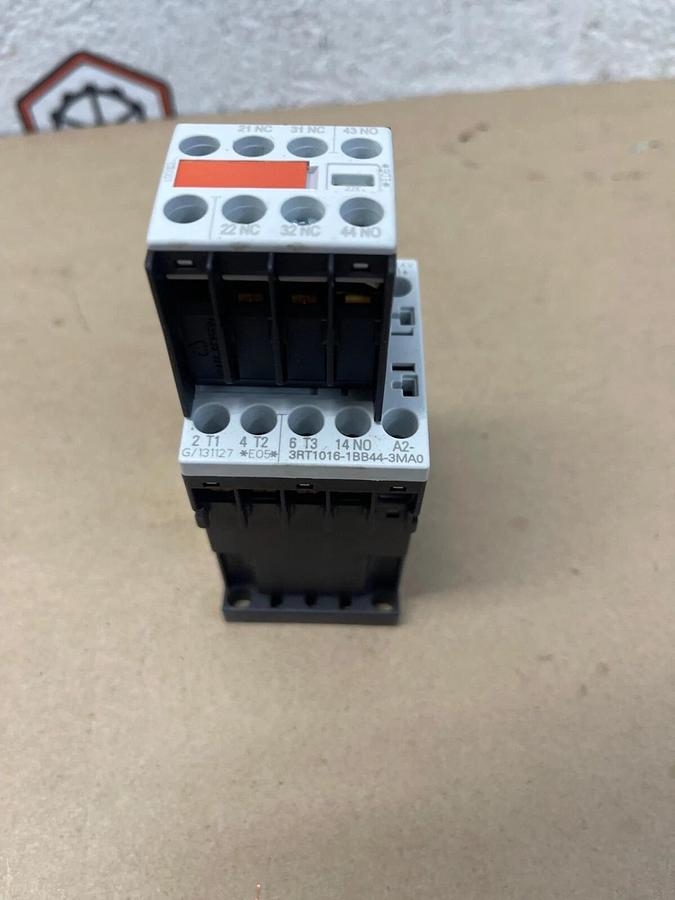 Used Siemens 3RT1016-1BB44-3MA0 Contactor