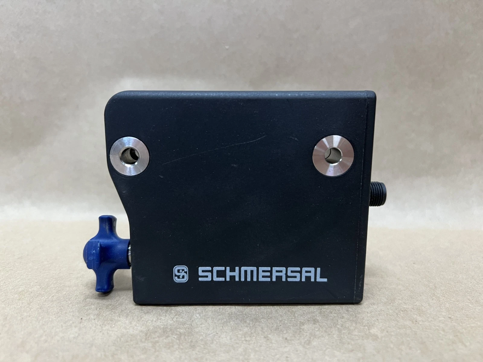 Used Schmersal AZM300B-ST-1P2P-A Safety Interlock