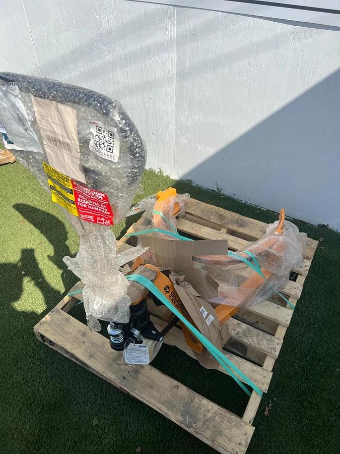 Global Industrial Drum Truck Hydraulic Drum Lifting Jack 55 Gal, 800lb Capacity