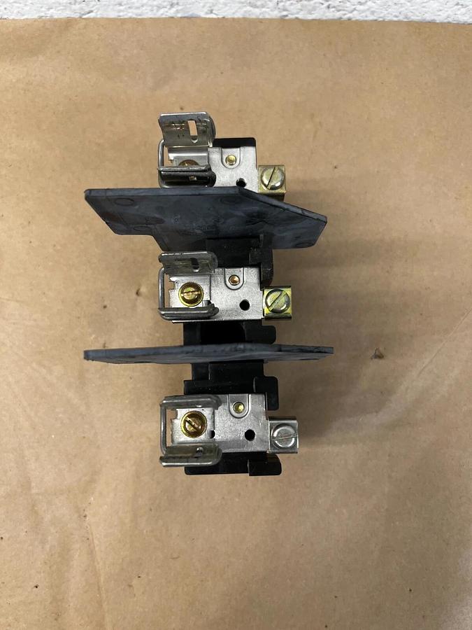 Used Allen Bradley 1494V-FS30 Fuse Block 30 Amp 600 Volts Series A