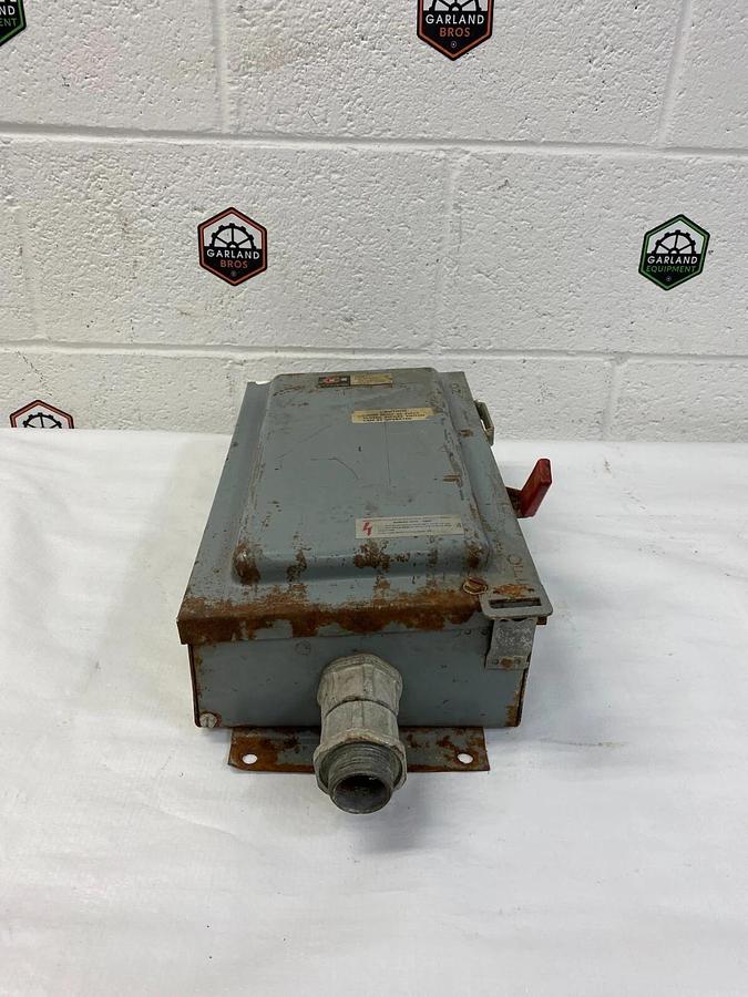 Used Cutler-Hammer 4105H2311H Heavy Duty Safety Switch 30 AMP 600 V 3 Pole