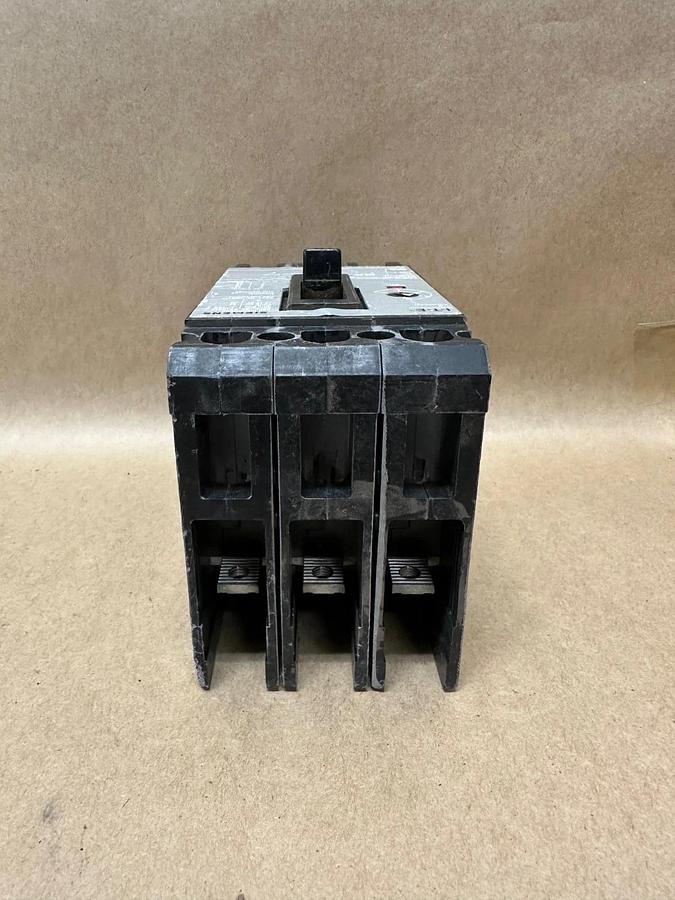 Used Siemens ED63A010 Molded Case Circuit Breaker 10A