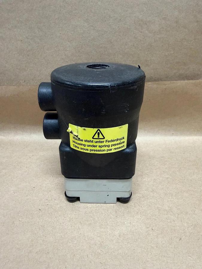 Used GEMU 630 12D 1 51411/N 0101 Pneumatic Diaphragm Valve, 6 Bar Pressure, DN12