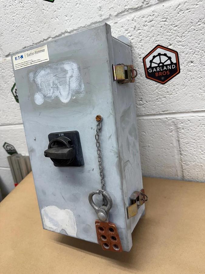 Used Eaton Cutler-Hammer DR3080UD Rotary Disconnect Switch, 80 A, 600V, 60 Hz