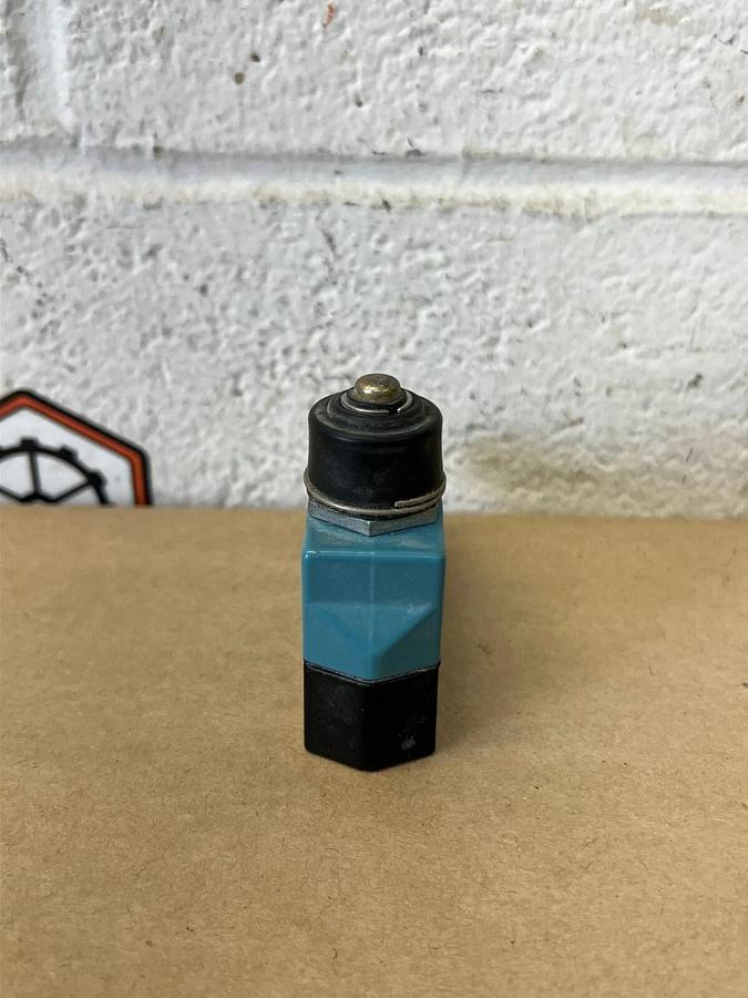 Used Honeywell BZE6-2RN Micro Switch