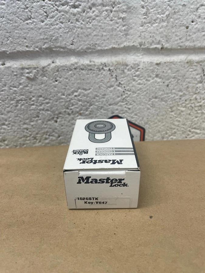 Used MasterLock V647 Combination Padlock - Lot of 2