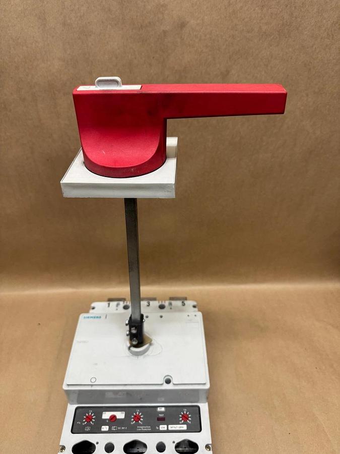 Used Siemens 3VF6211-1BM44-0AA0 500-630A, Molded Case Circuit Breaker