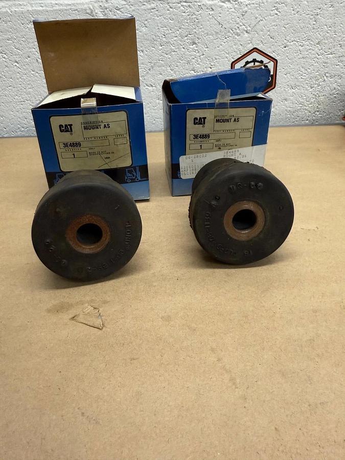 CAT 3E4889 Mount Assembly - Lot of 2