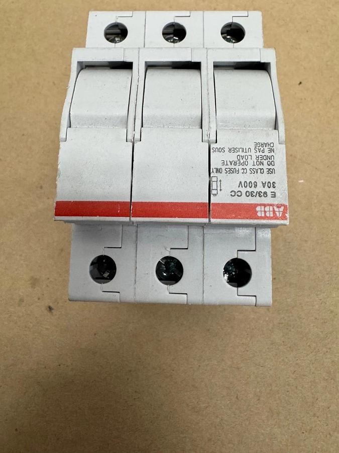 Used ABB E 93/30 CC Screw Terminal Fuse Holder, 30A, 600V, 3 Pole *NEW*