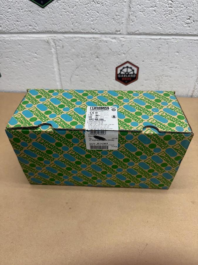 New - open box Phoenix Contact 4-L/HESILA 250 Terminal Block Feedthrough, QTY 64 *NEW*