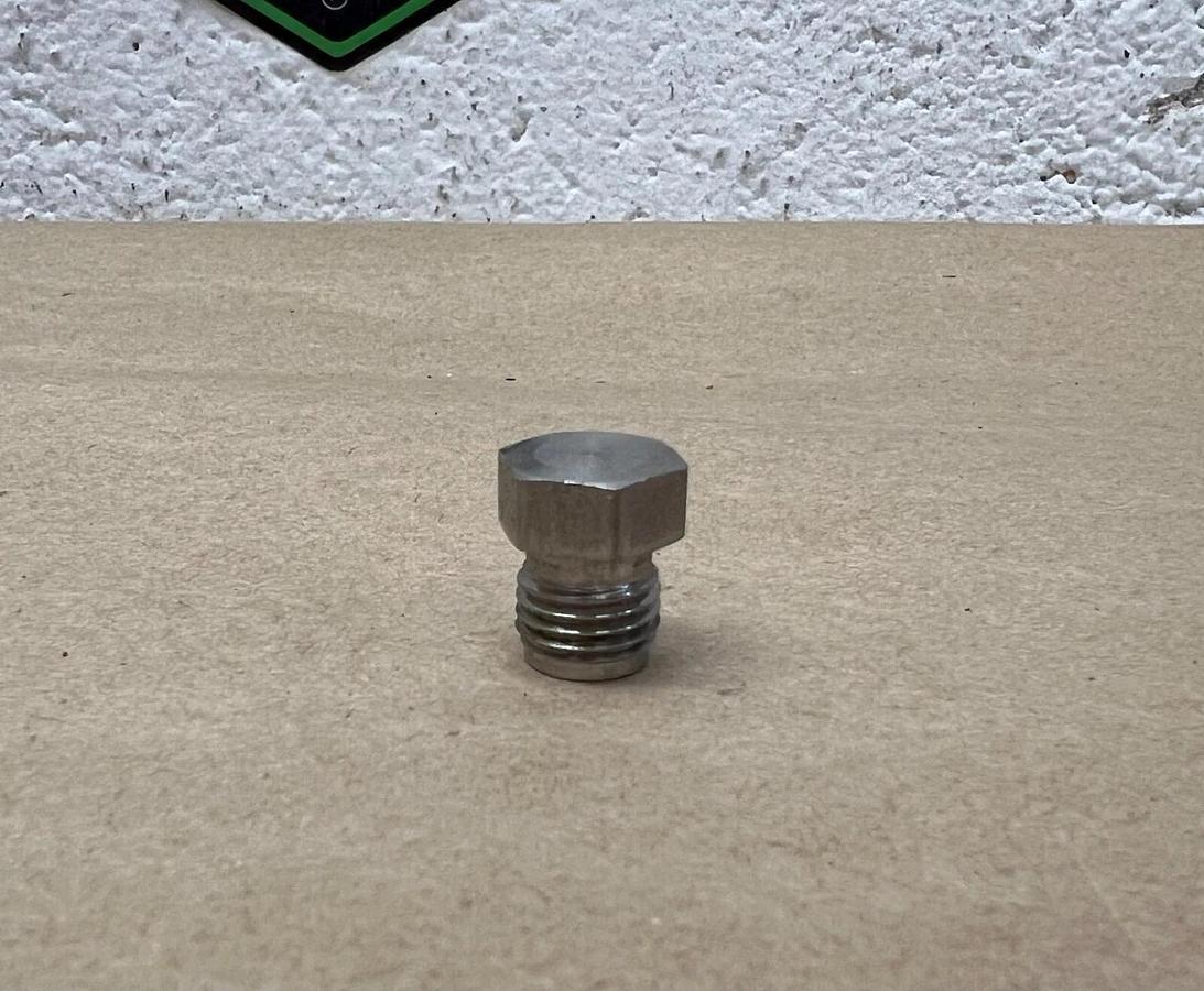 Used Swagelok M10 Stainless Steel Plug - Lot of 11