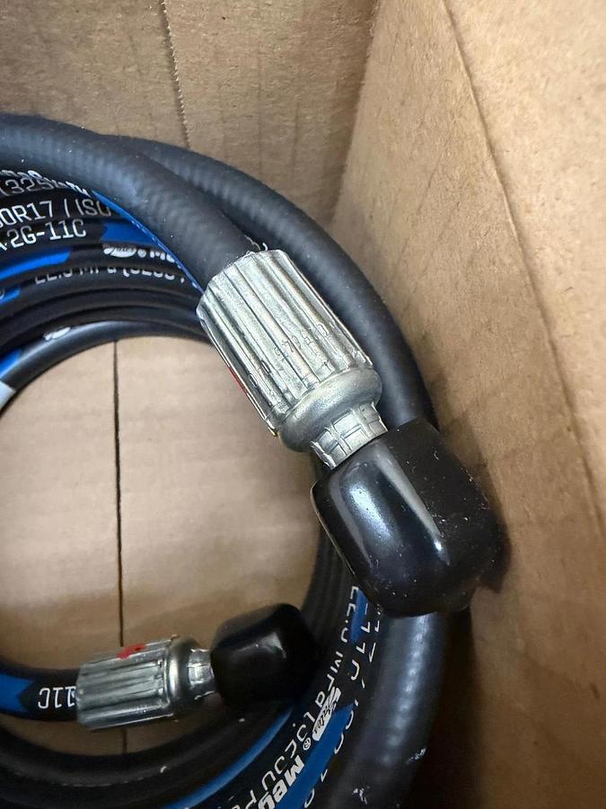 Used Oil-Air Products 4M3K-8FDLORX-8FDLORX-163 1/4” Hose Assembly *NEW*