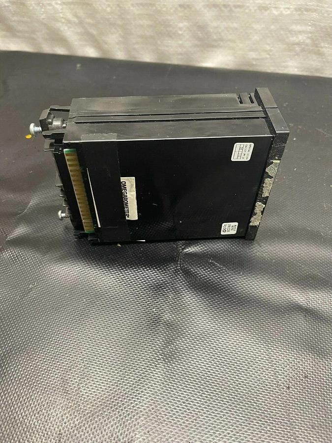 Used Omega DO2000-S3, Omegarometer, 120 Volts, 9 Watts, Drive Box