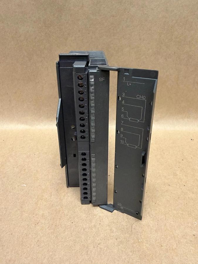 Used Siemens 332-5HB01-0AB0 SIMATIC S7 Analog Output Module