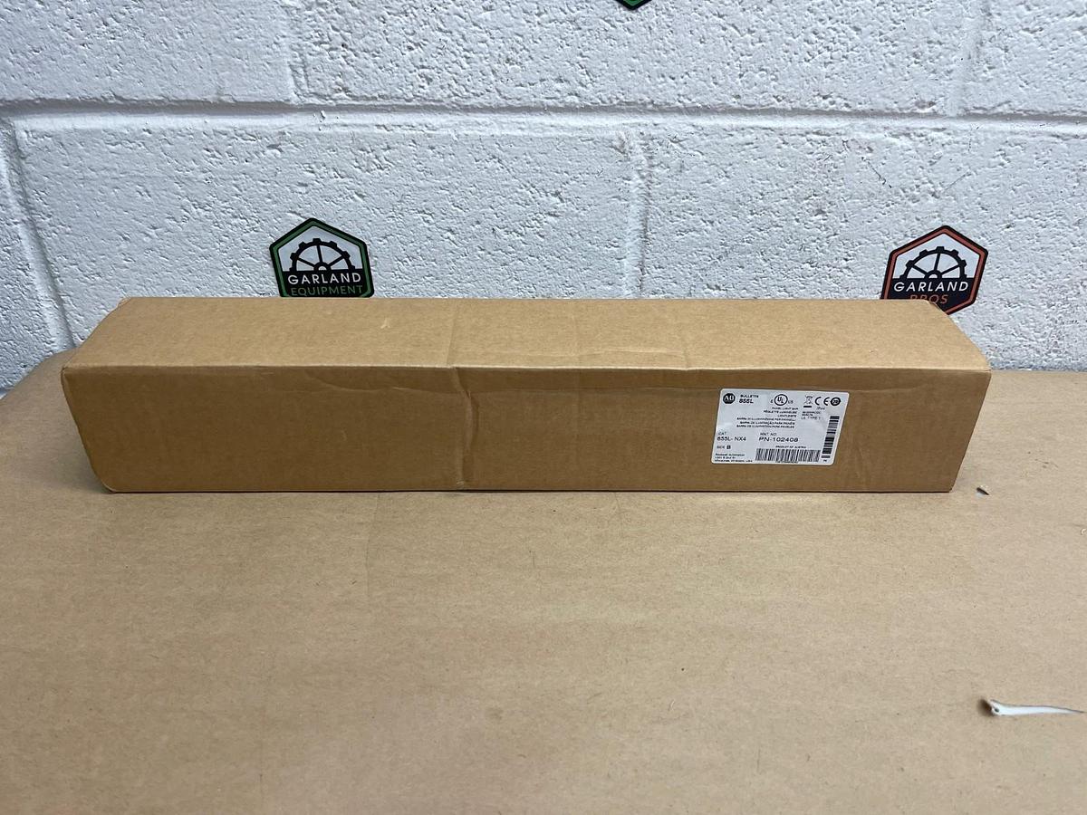 Used Allen Bradley 855L-NX4 Series B Panel Light Bar - *FACTORY SEALED*