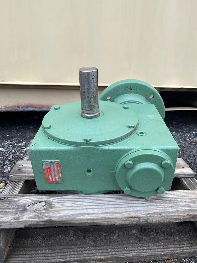 Used Hub City 0220-64702-454 Gear Reducer Ratio 40:1, 1-1/2” Thread