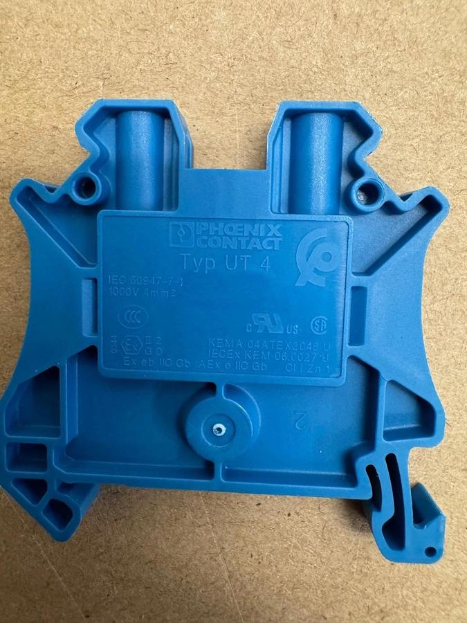 Phoenix Contact Typ UT 4 Terminal Block, Blue, Lot of 9 *NEW*
