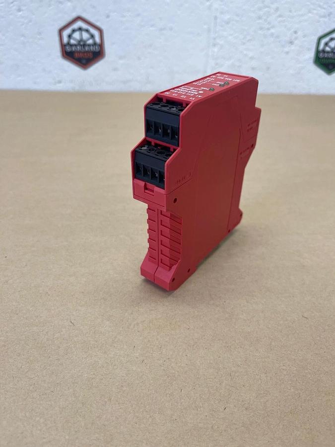 Allen-Bradley 440R-D23171 Safety Relay Ser A Guard Master MSR125HP, 24VDC 2W 6A