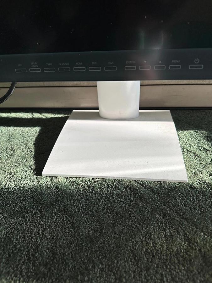 Used Canvys GEN2410LMII Medical Monitor *NEW*