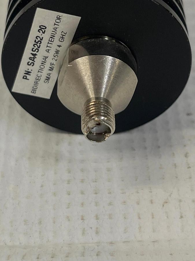 Used 20 dB Bidirectional Attentuator SA4S252-20, 25 W, 4 GHz, SMA M/F, Heatsink body