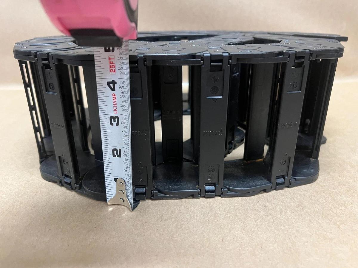 Used igus 2700.10.063 Cable Chain