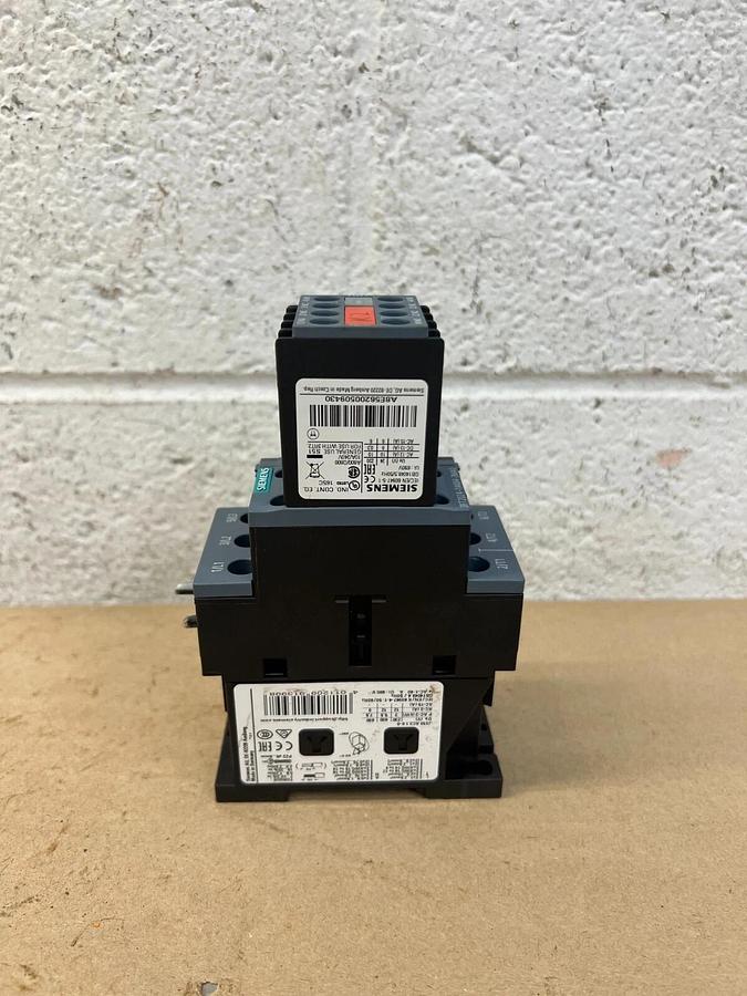 Used Siemens 3RT2024-1AK64-3MA0 Contactor
