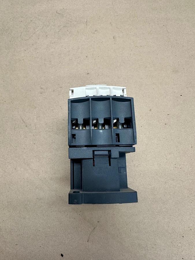 Used Schneider Electric LC1D32 Contactor