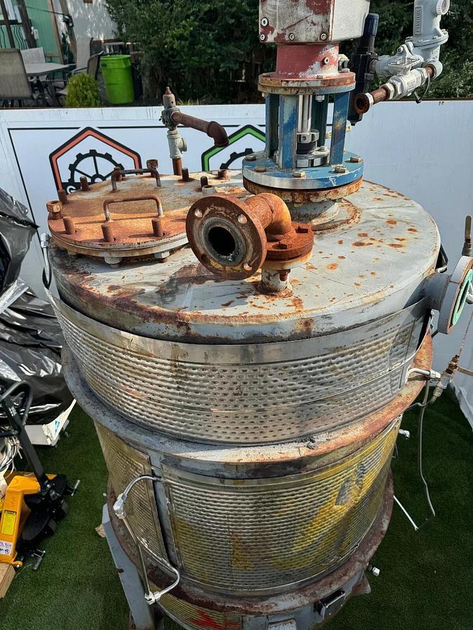 Used 400 Gal Pressure Vessel Mixing Tank, Baldor 3HP Motor Jacketed w Heet Sheets