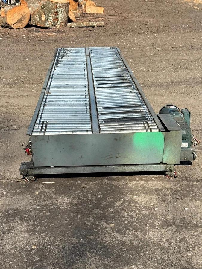 Used Power Roller Conveyor W:34” L:13’ V-belt 1Hp 1760RPM Tigear 2 Gearbox 15:1 Ratio