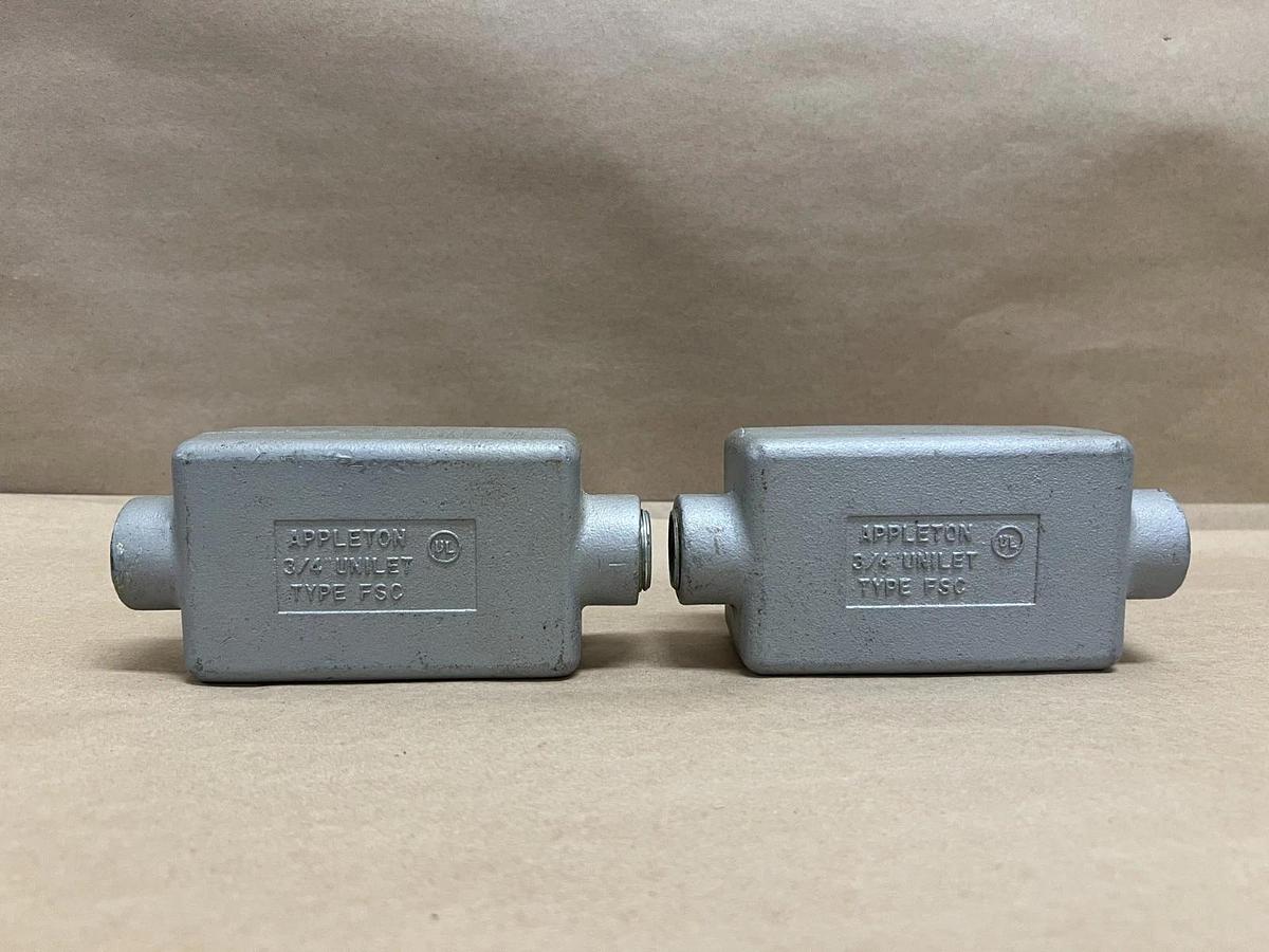 Used Appleton 3/4" Unilet, Type FSC Conduit Body, 18 CU.IN. - Lot of 2