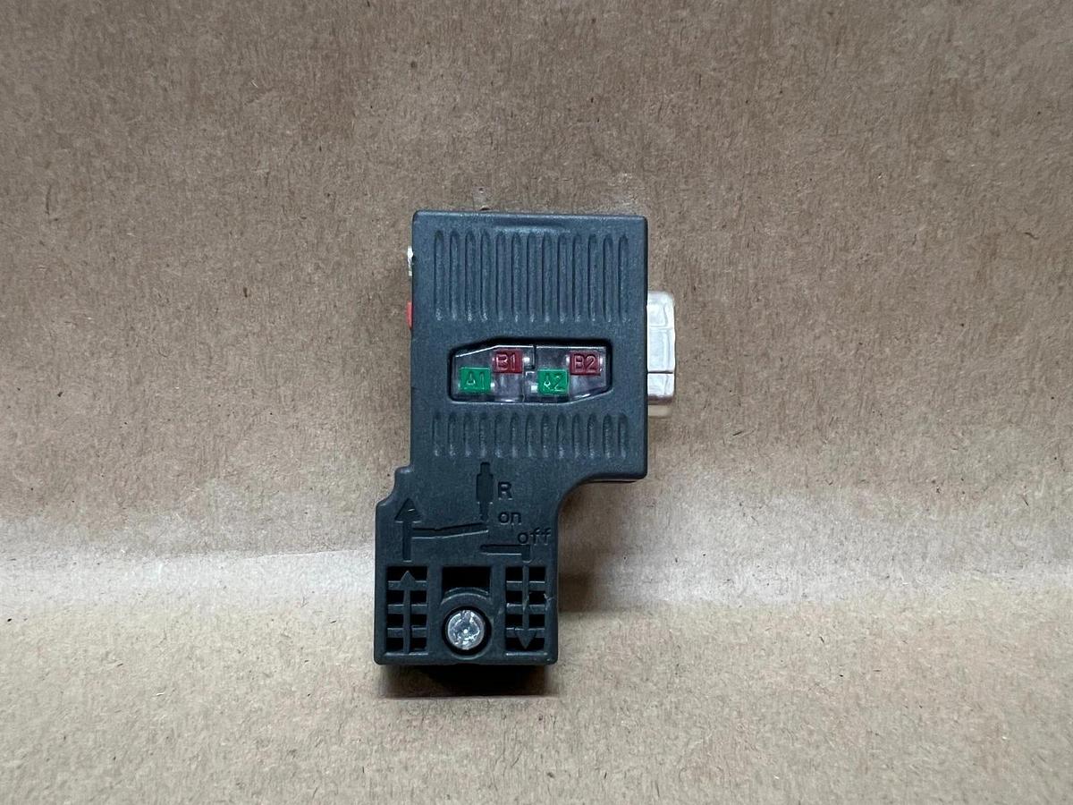 Used Siemens 6ES7 972-0BA52-0XA0 Connector - Lot of 4