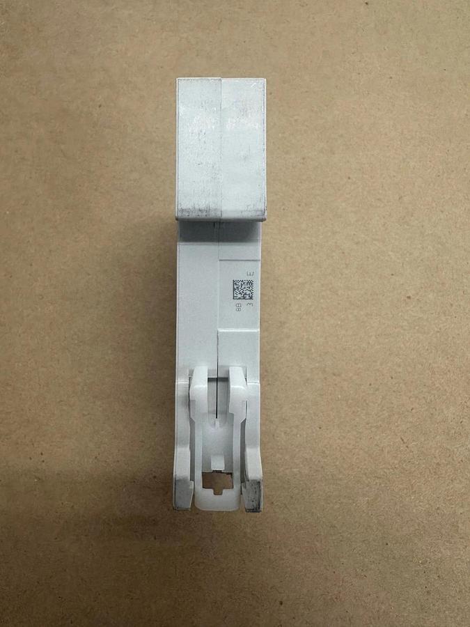 Used Allen Bradley 1492-SPM1B030 Ser D Miniature Circuit Breaker *NEW*